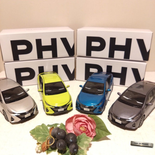 Toyota prius phv dealer color - phv,