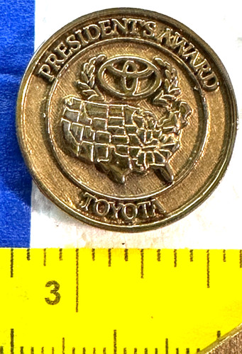 Toyota president award gold - toyota,
