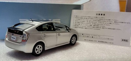 Takara tomy toyota prius - tomy,